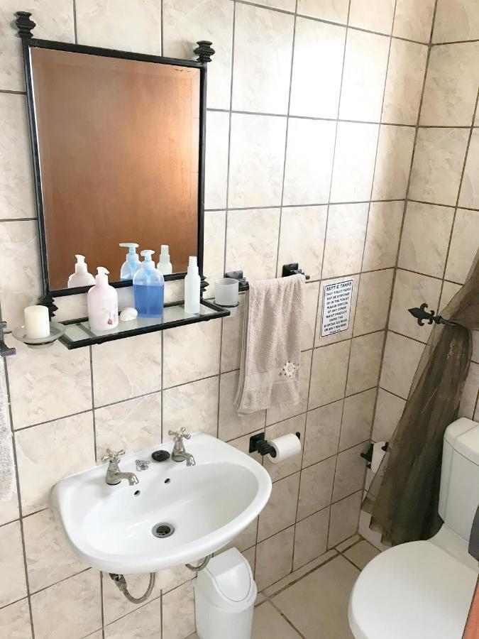 C-Mew Guest House Tofo Экстерьер фото